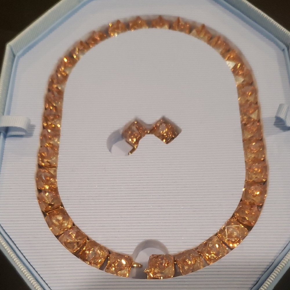 SWAROVSKI ORTYX CUT PYRAMID NECKLACE